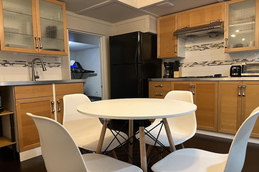 Photo of Kitchen in Erin Mills