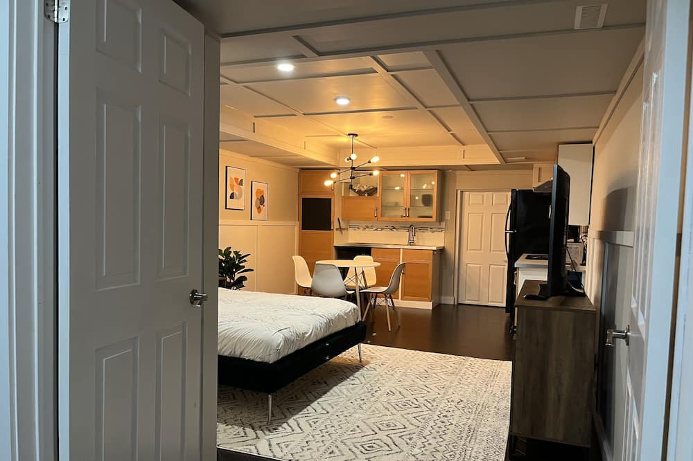 Photo of Bedroom in Erin Mills