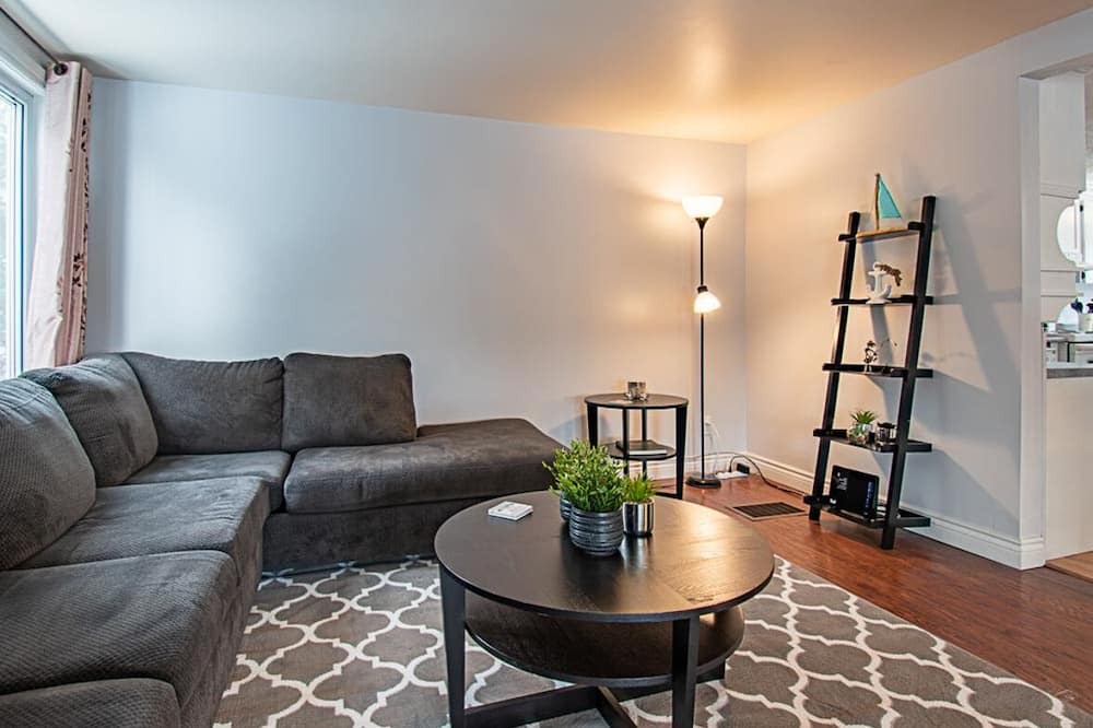 Photo of Livingroom in Alban