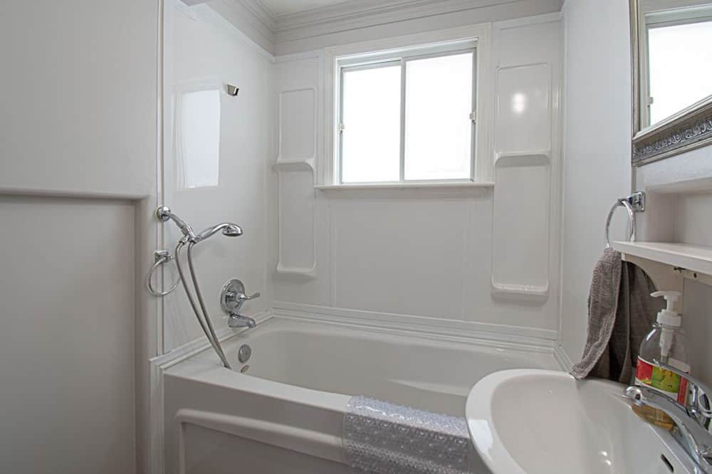 Photo of Bathroom in Alban