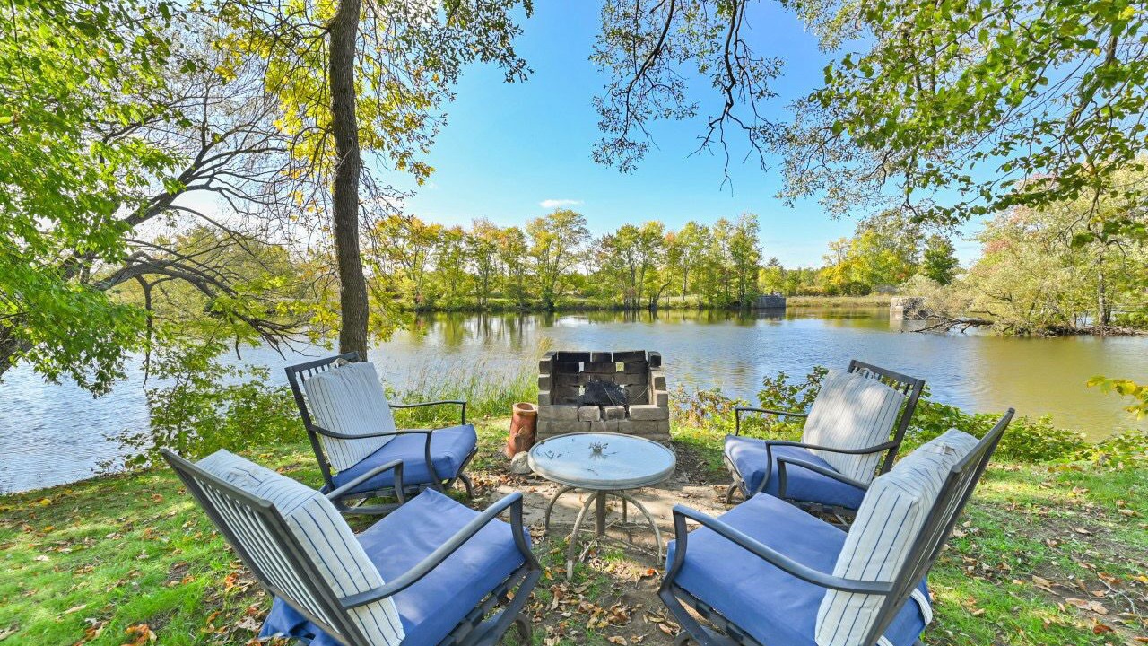 Photo of Outdoor in Tweed