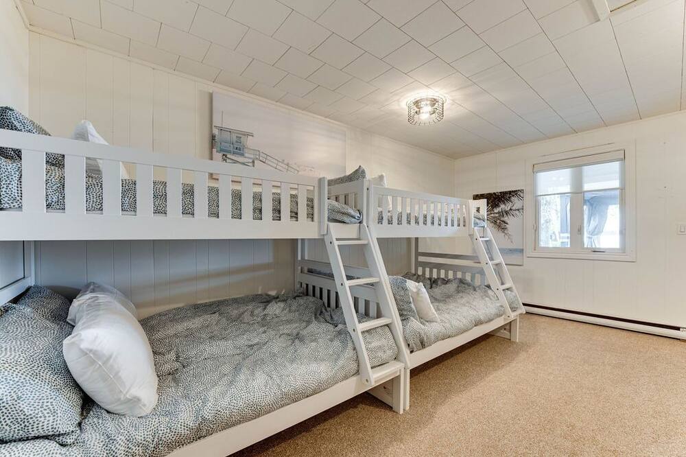 Photo of Bedroom in Cumberland Beach