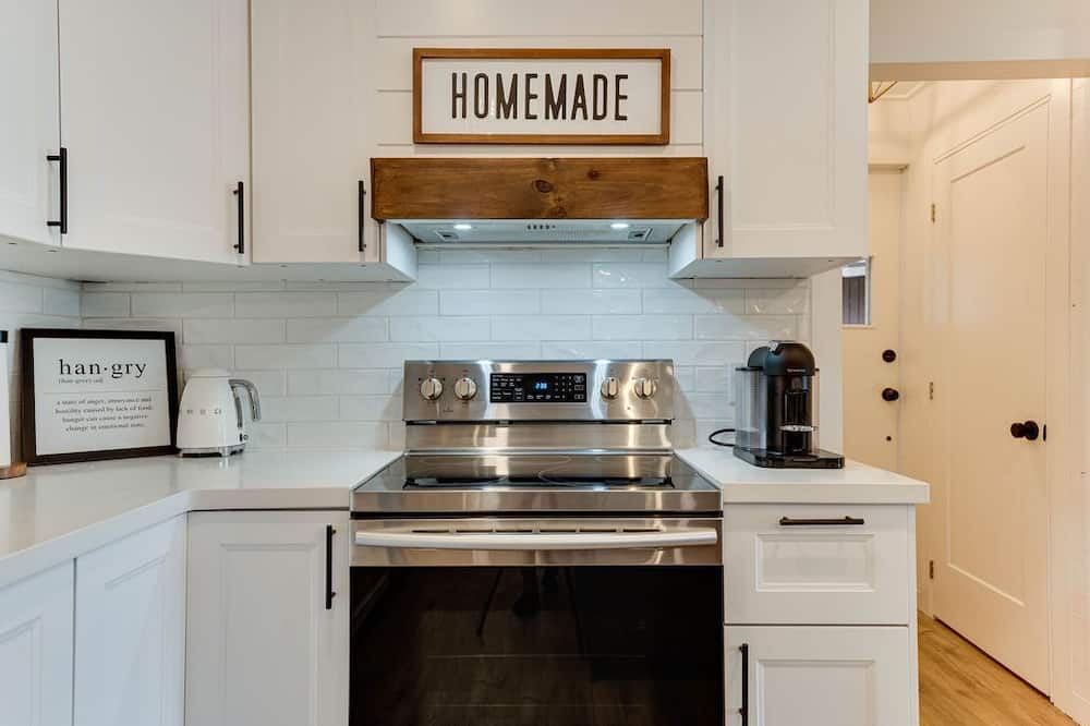 Photo of Kitchen in Cumberland Beach