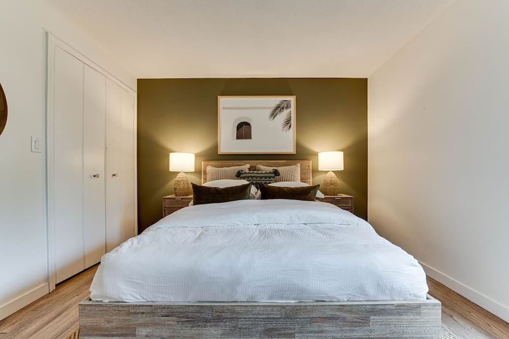 Photo of Bedroom in Cumberland Beach