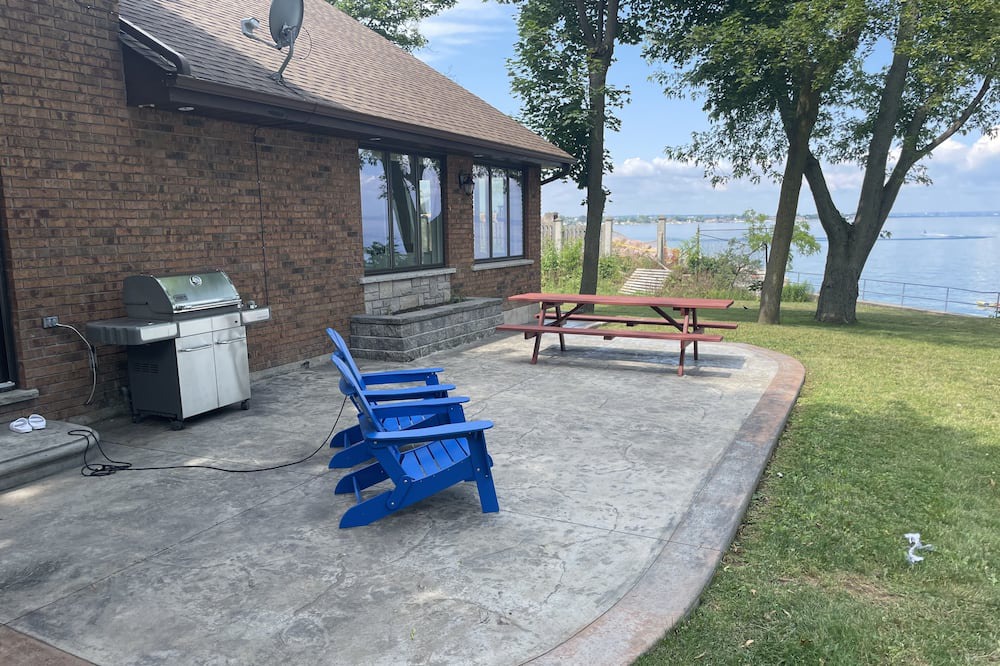 Photo of Outdoor in Stoney Creek