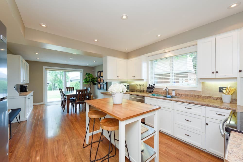 Photo of Kitchen in Stoney Creek
