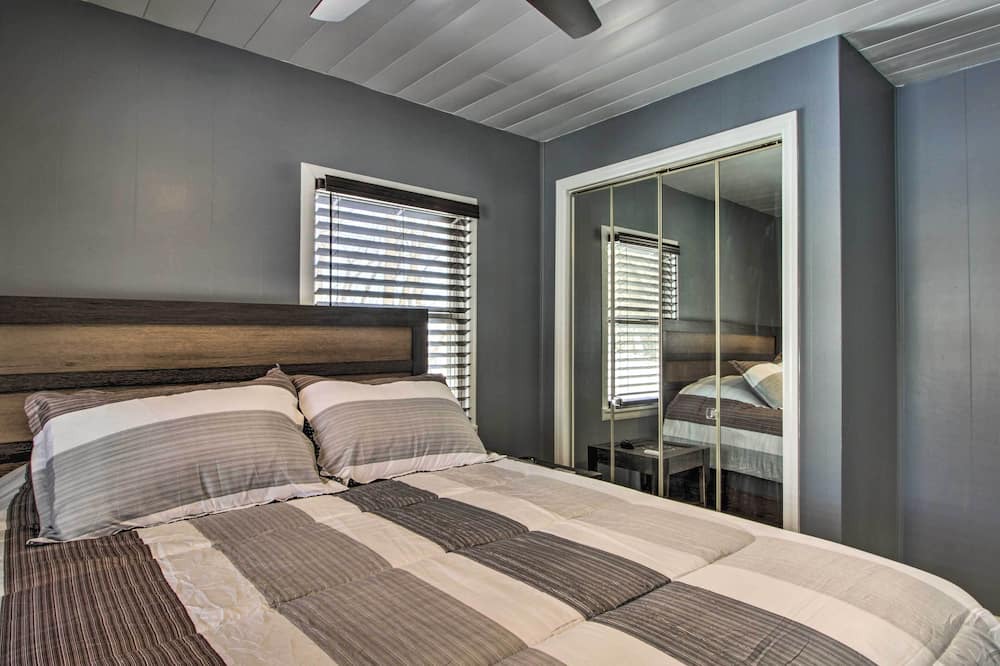 Photo of Bedroom in Avon