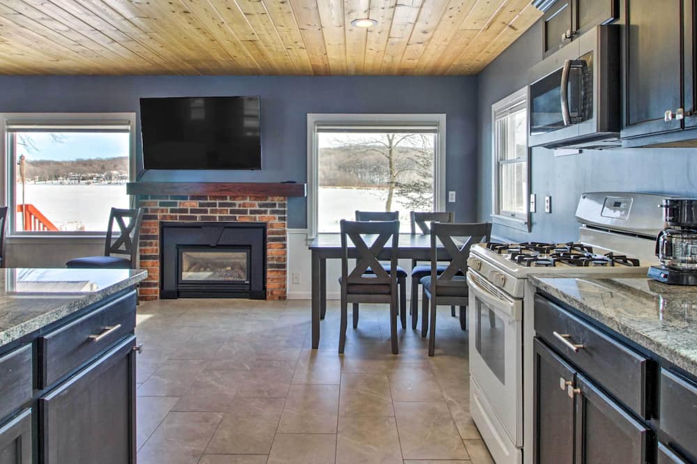 Photo of Kitchen in Avon