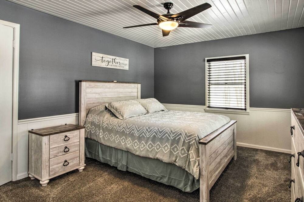 Photo of Bedroom in Avon