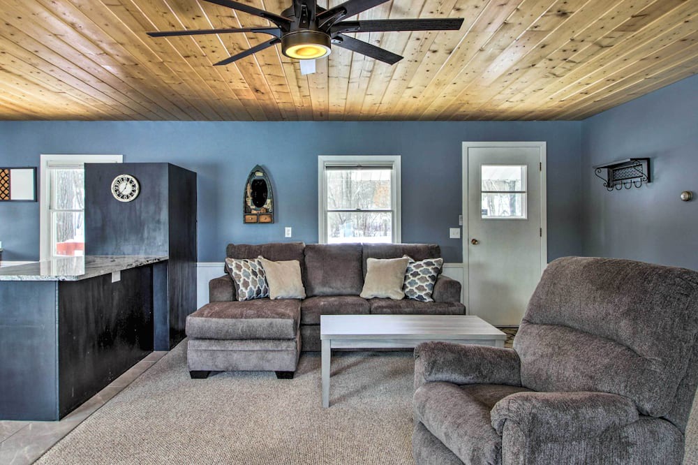 Photo of Bedroom in Avon
