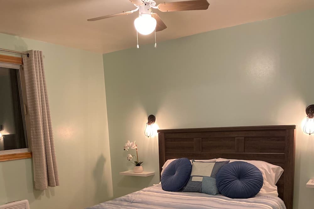 Photo of Bedroom in Iroquois Falls