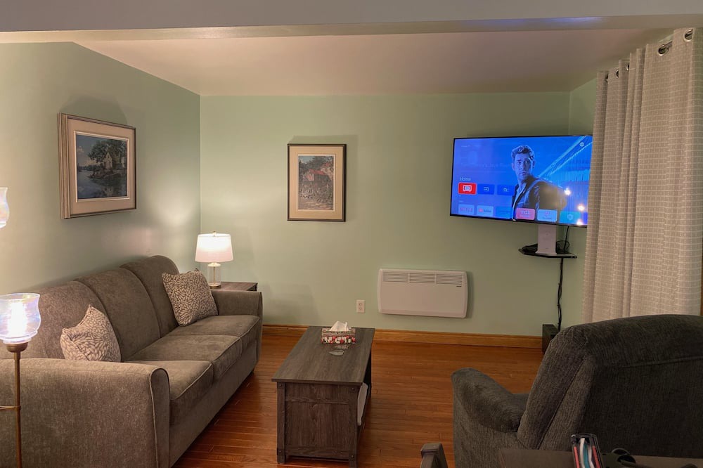 Photo of Livingroom in Iroquois Falls