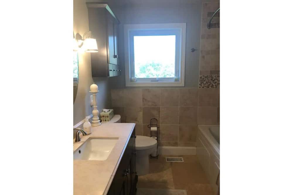 Photo of Bathroom in Grafton