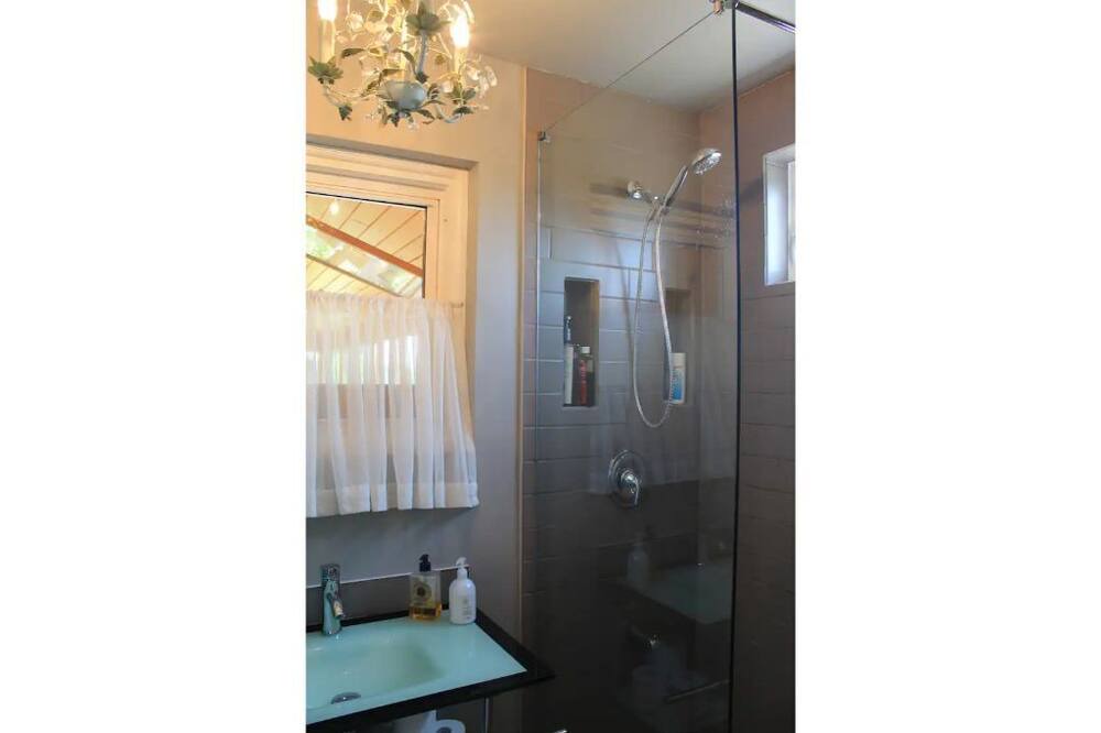 Photo of Bathroom in Grafton