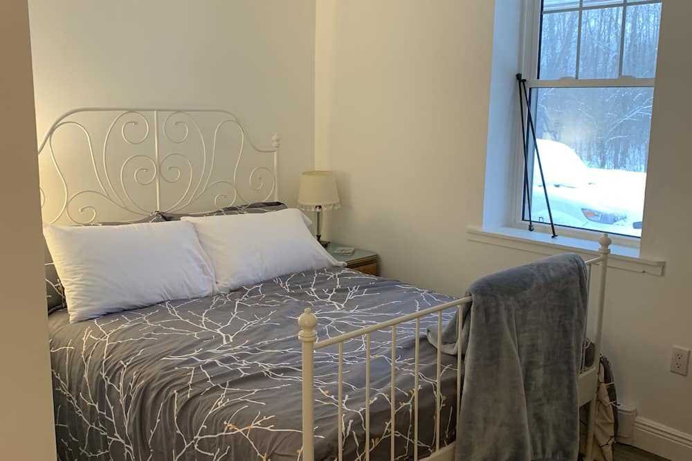 Photo of Bedroom in Tweed