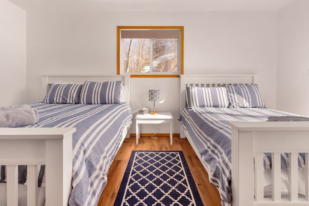 Photo of Bedroom in Perry
