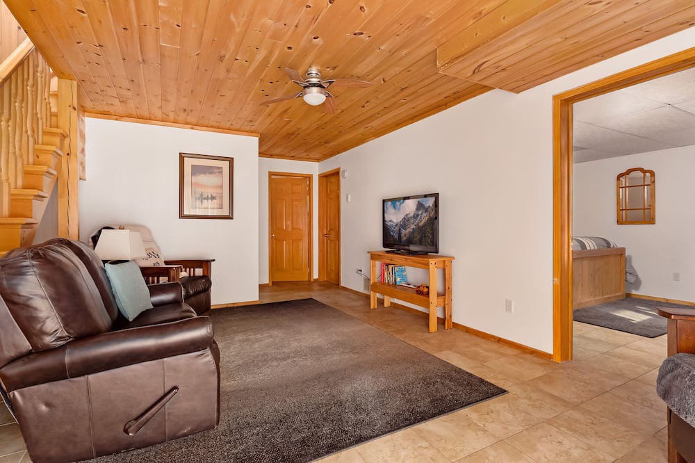 Photo of Livingroom in Perry