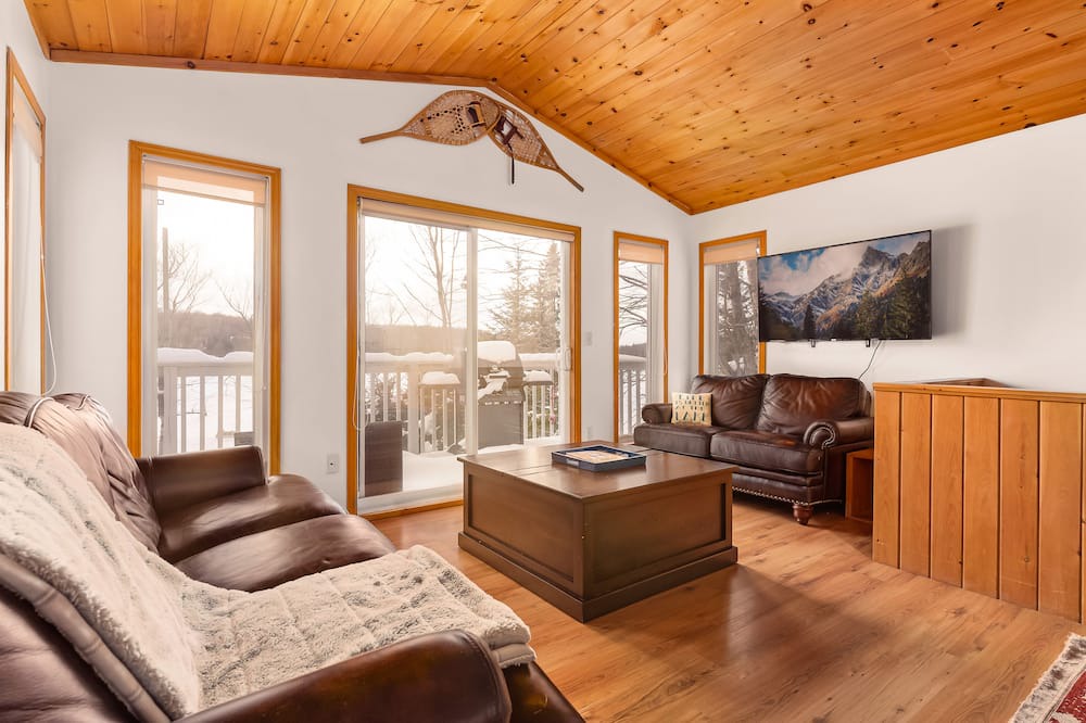Photo of Livingroom in Perry