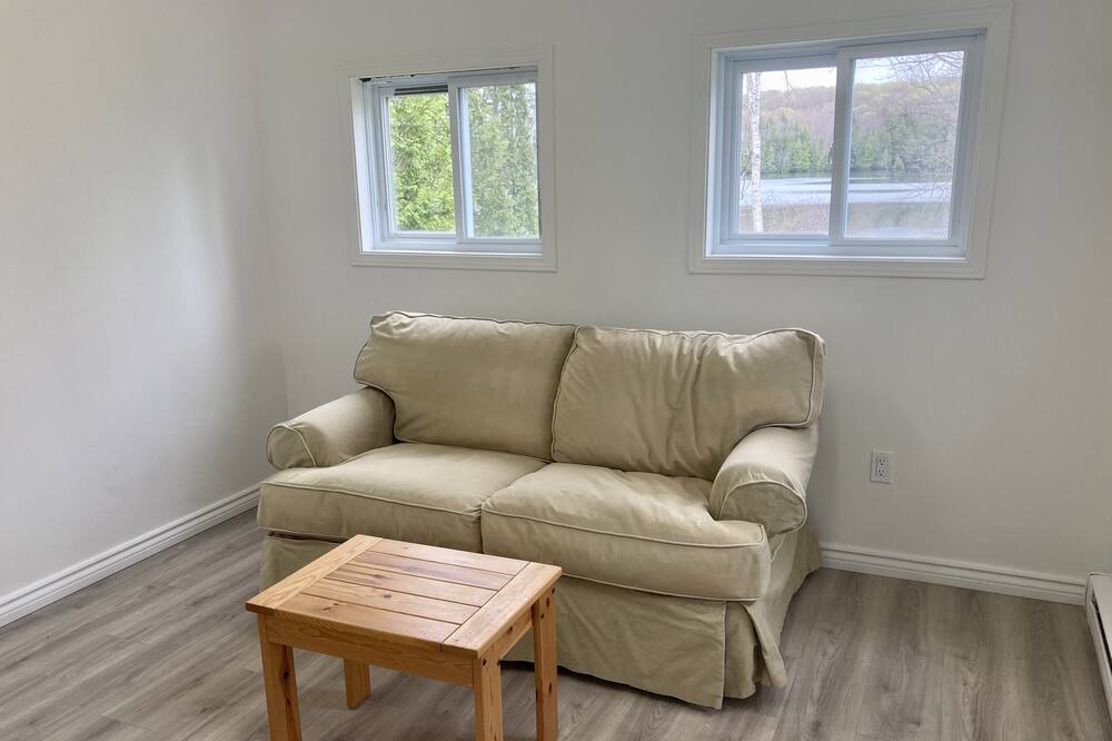 Photo of Livingroom in Perry