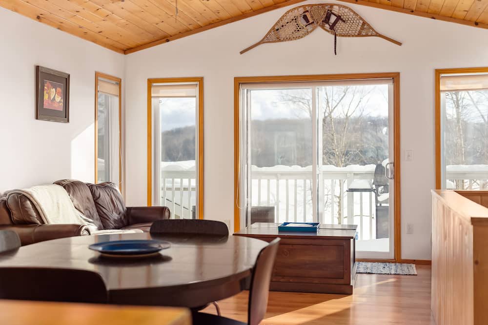 Photo of Livingroom in Perry