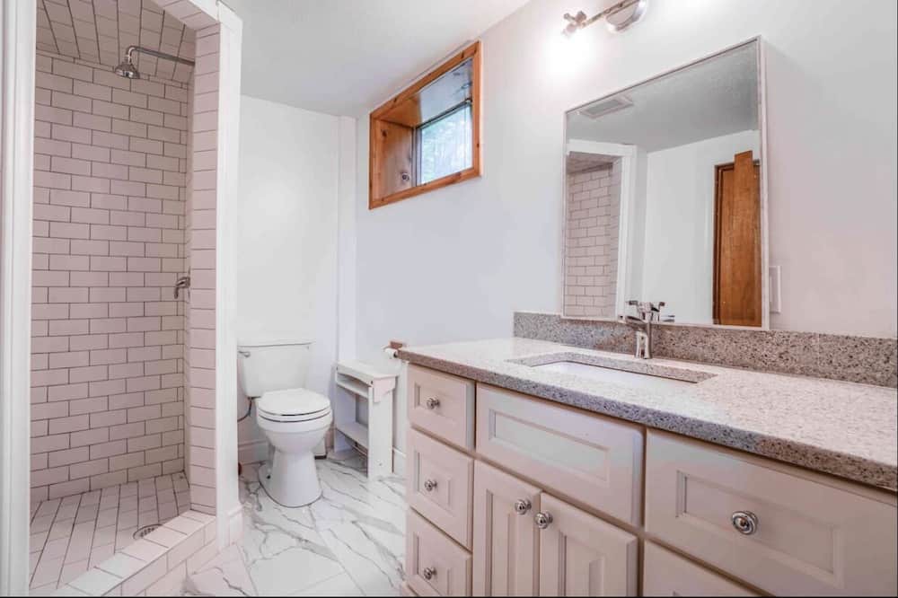 Photo of Bathroom in Coboconk
