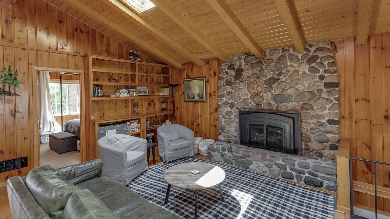 Photo of Livingroom in Motley
