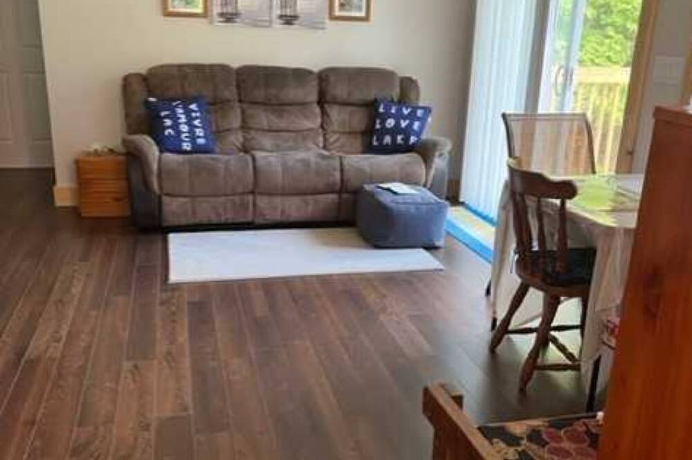 Photo of Livingroom in Manitoulin District