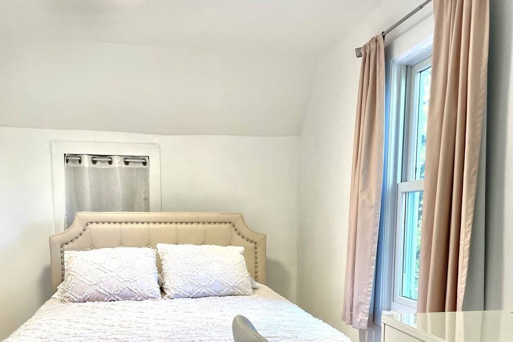 Photo of Bedroom in West Seventh