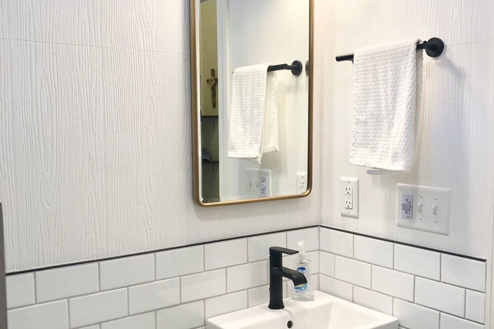 Photo of Bathroom in West Seventh