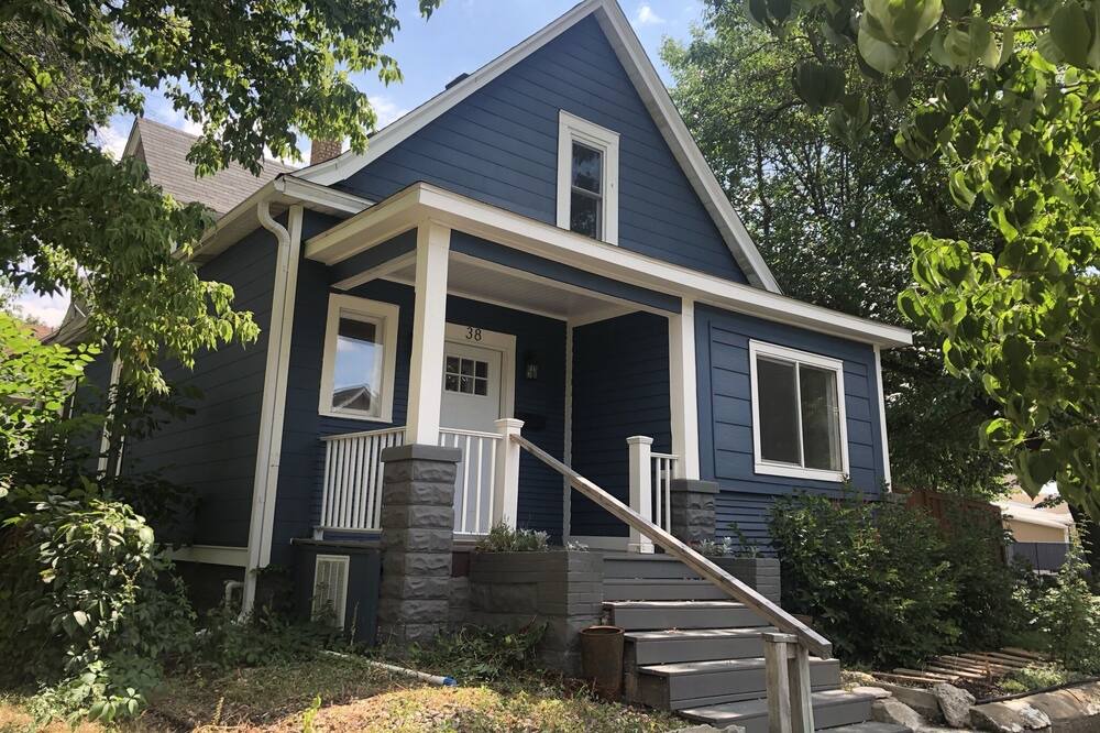Photo of Outdoor in West Seventh