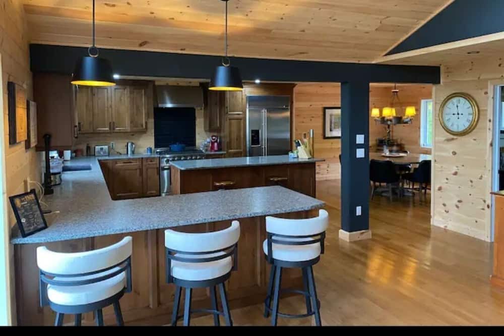 Photo of Kitchen in Manitoulin District