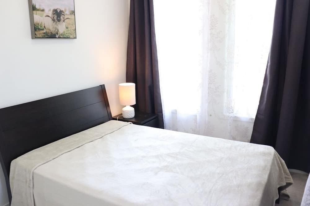 Photo of Bedroom in Newmarket