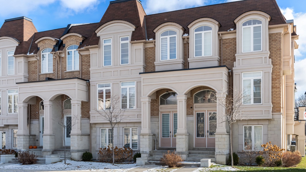 Photo of Outdoor in Hurontario