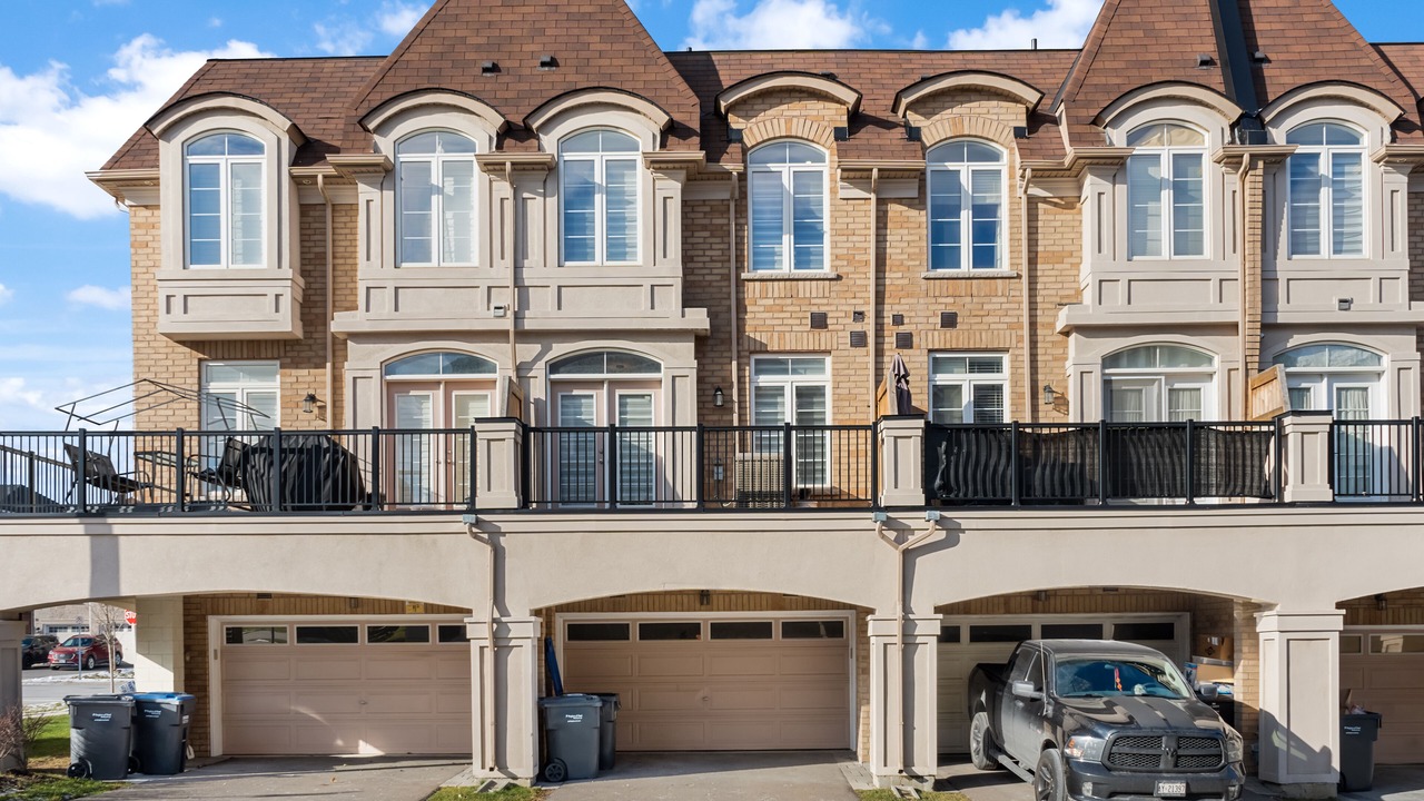 Photo of Outdoor in Hurontario