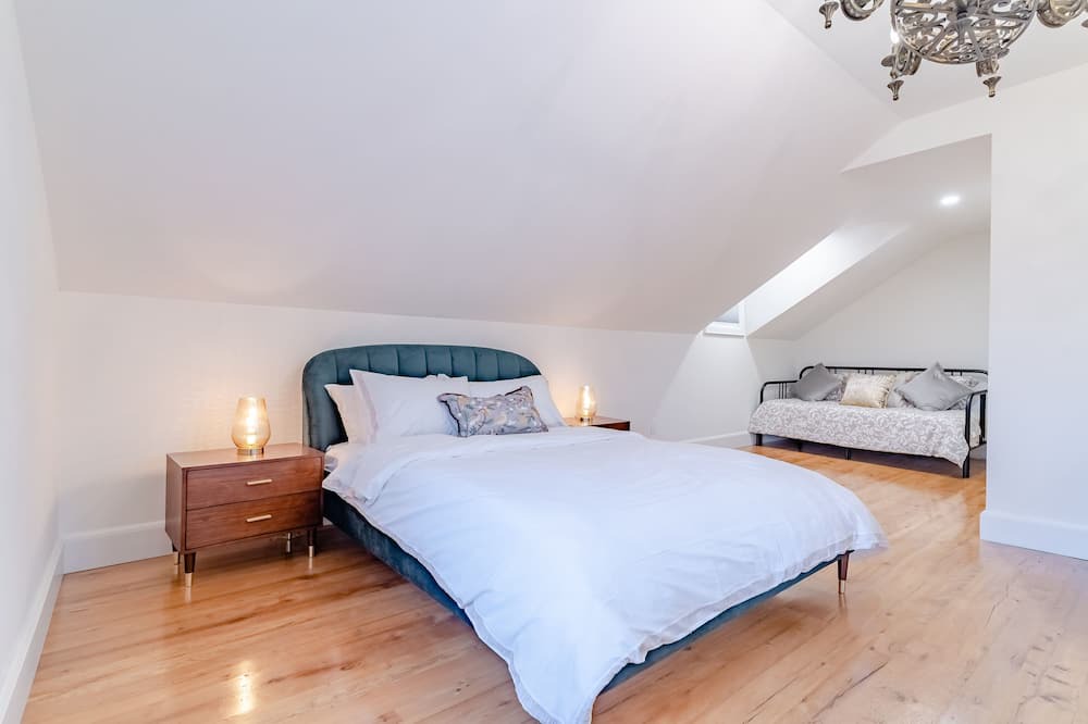 Photo of Bedroom in Elora