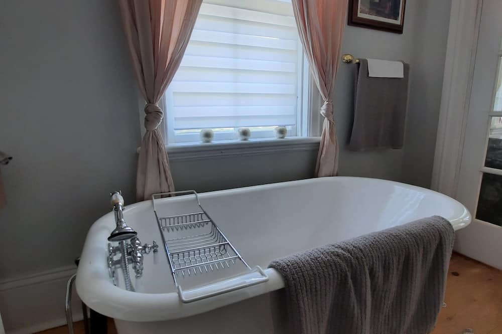 Photo of Bedroom in South Algonquin