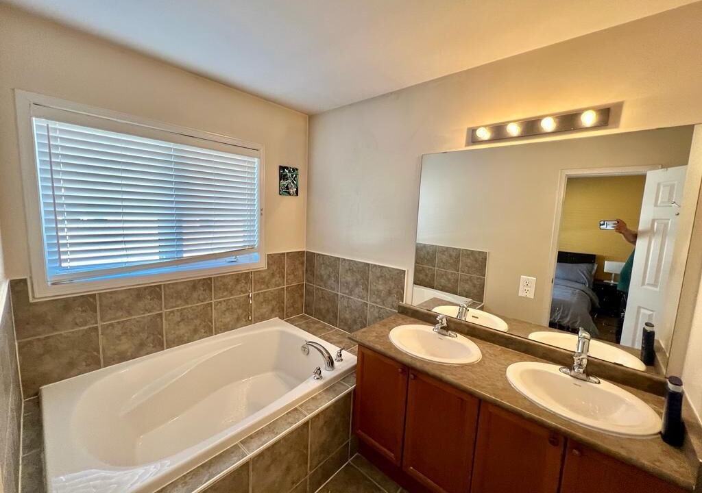Photo of Bathroom in Churchill Meadows