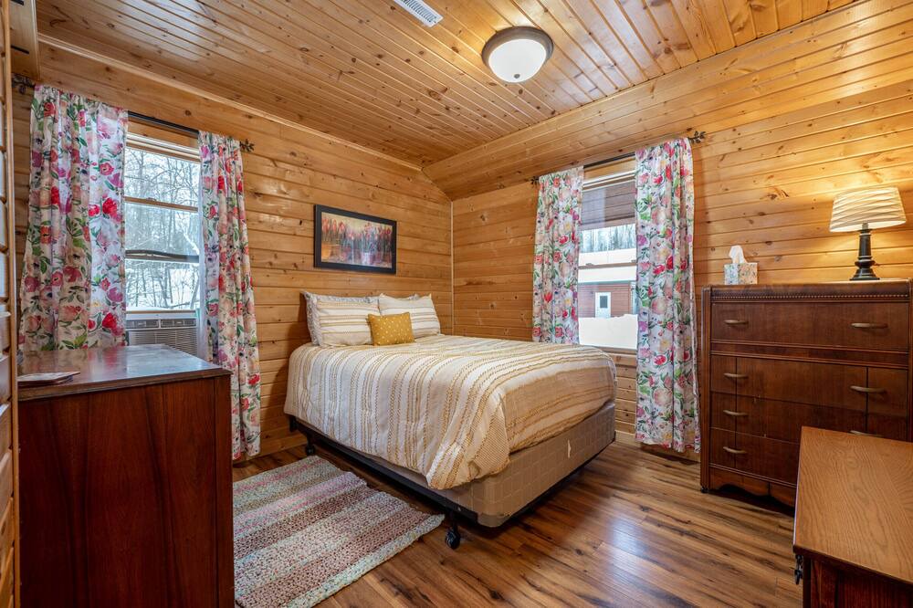 Photo of Bedroom in Bigfork