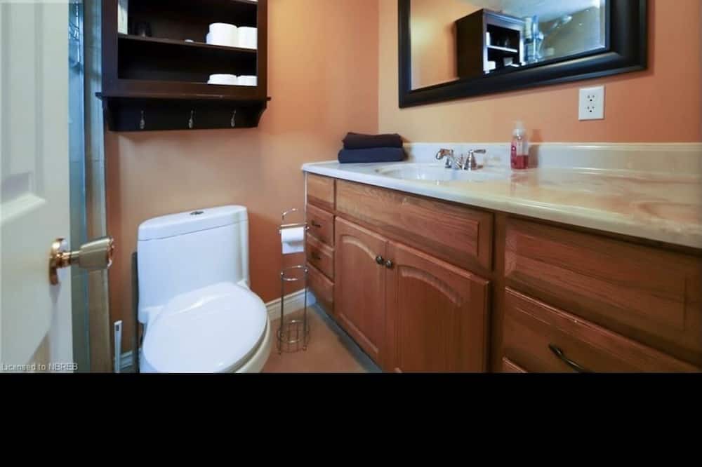 Photo of Bathroom in Temagami