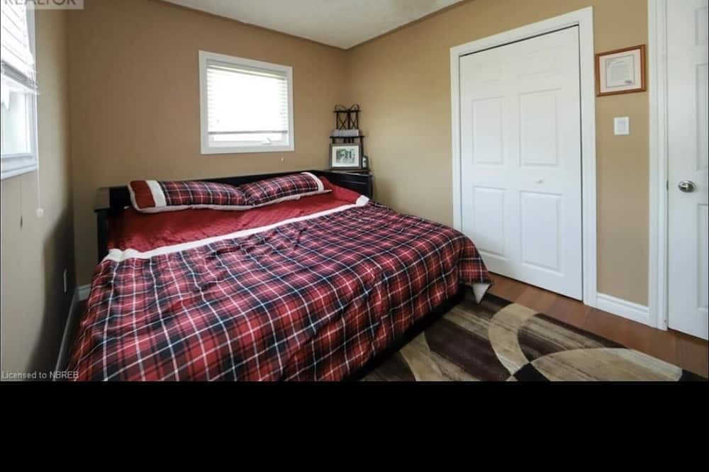 Photo of Bedroom in Temagami