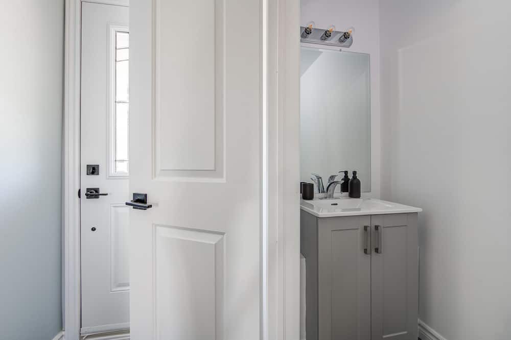 Photo of Bathroom in Exeter