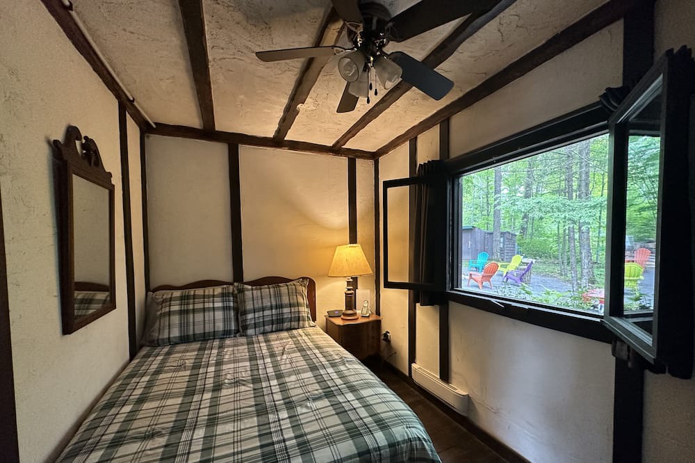 Photo of Bedroom in Havelock-Belmont-Methuen