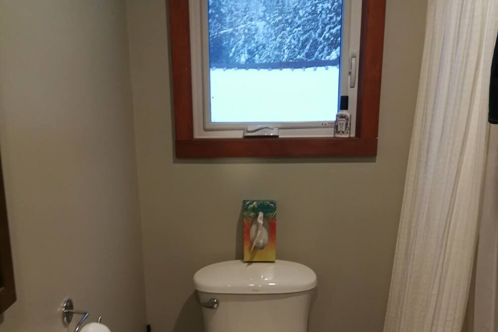 Photo of Bathroom in Wollaston