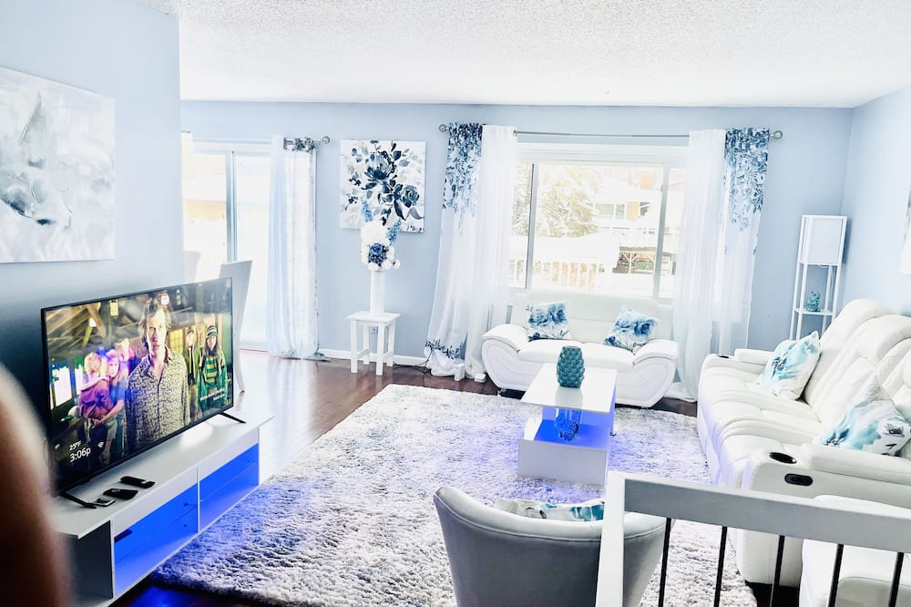 Photo of Bedroom in Maplewood