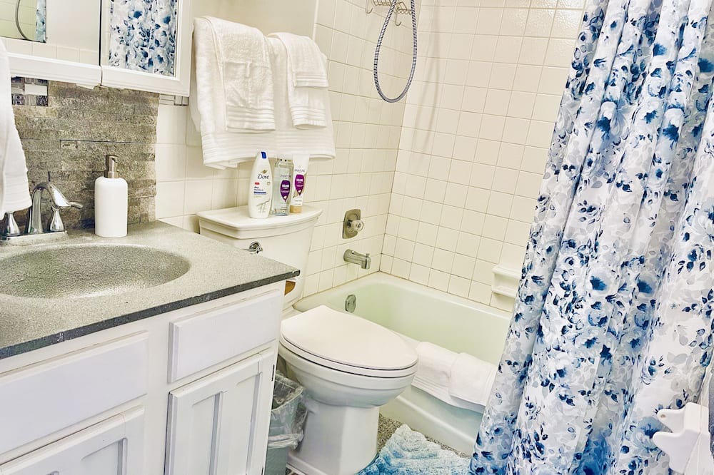 Photo of Bathroom in Maplewood