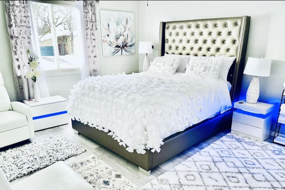 Photo of Bedroom in Maplewood