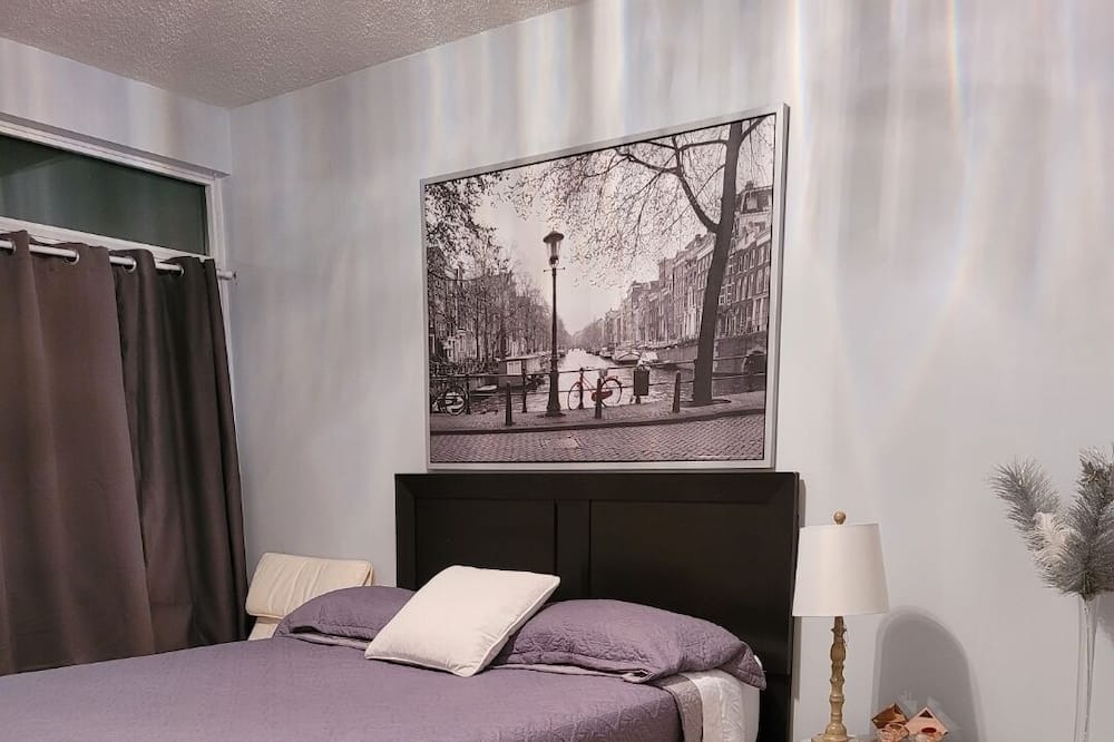 Photo of Bedroom in Richmond Hill