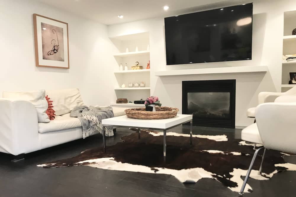 Photo of Livingroom in Mineola