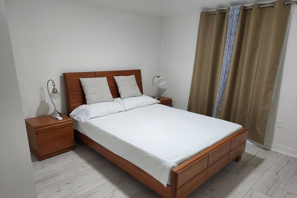 Photo of Bedroom in Jacksons Point