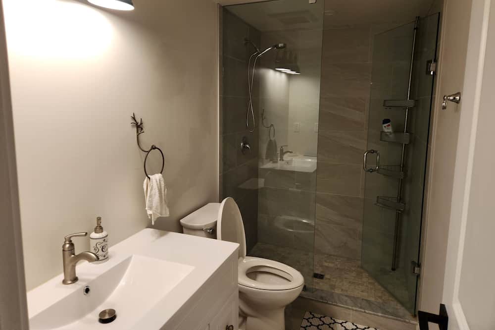 Photo of Bathroom in Jacksons Point